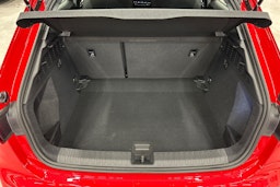 punainen Audi A3 2025 kuva 12.