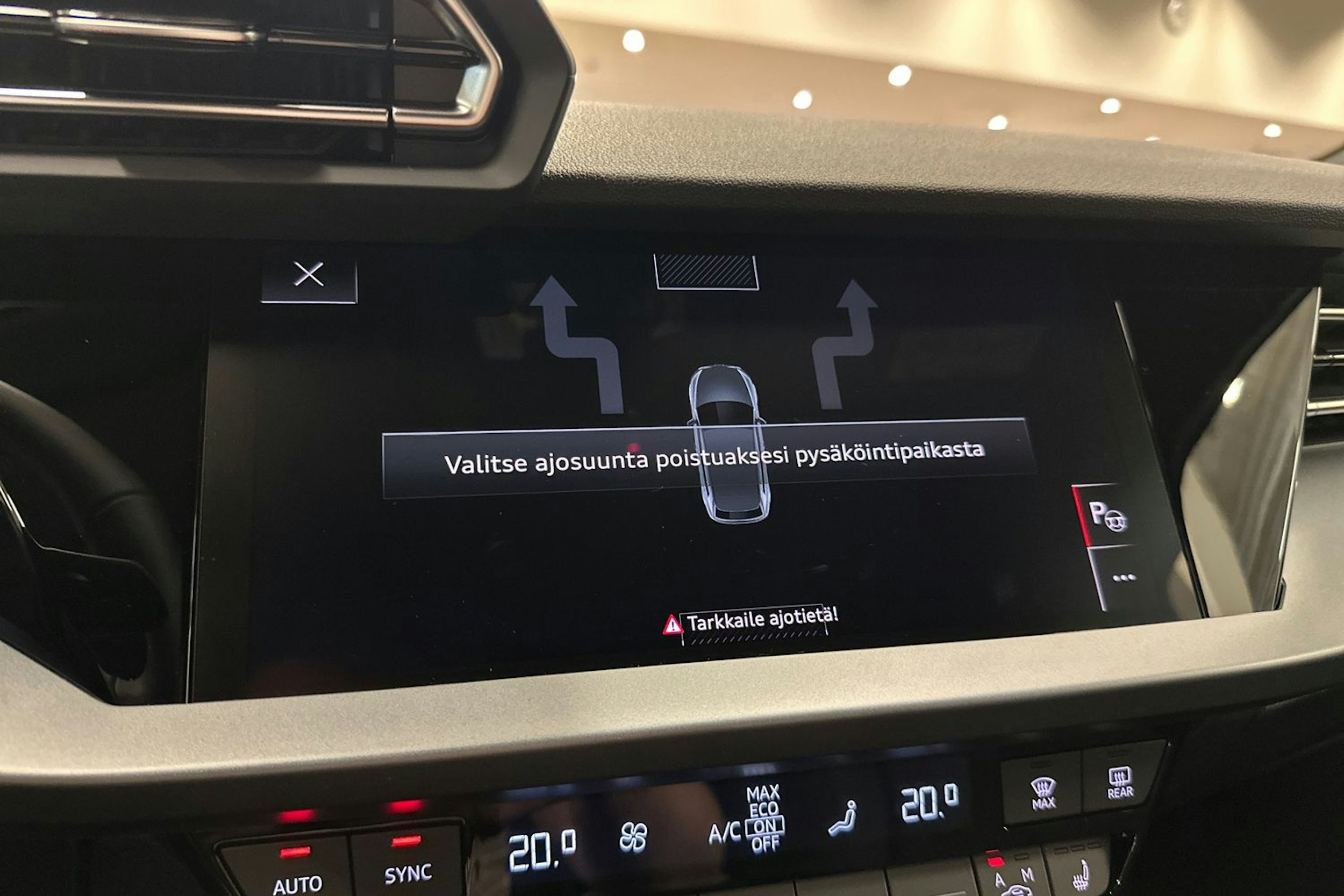 punainen Audi A3 2025 kuva 19.