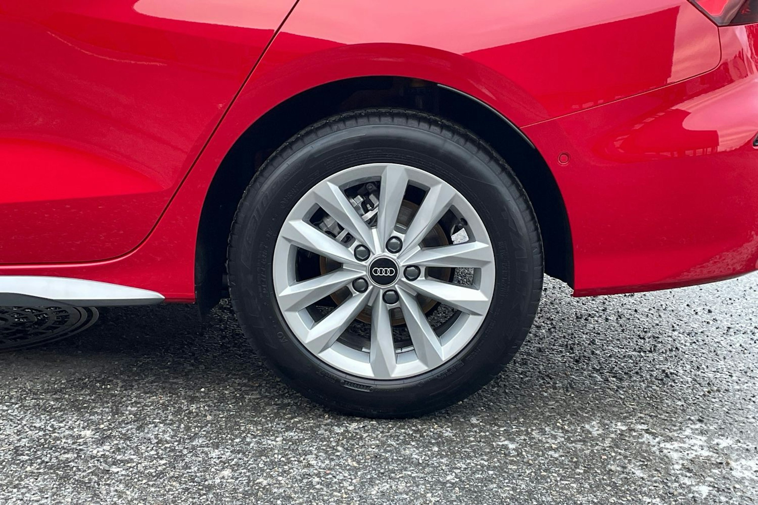 punainen Audi A3 2025 kuva 10.