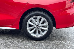 punainen Audi A3 2025 kuva 10.