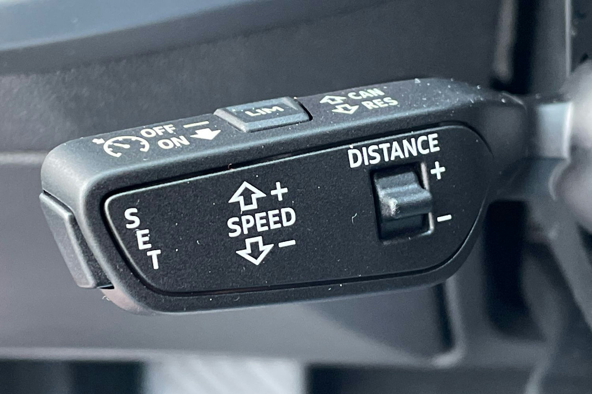 punainen Audi A3 2025 kuva 12.