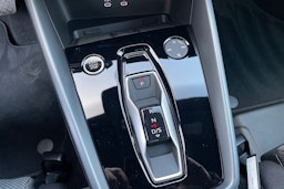 punainen Audi A3 2025 kuva 14.