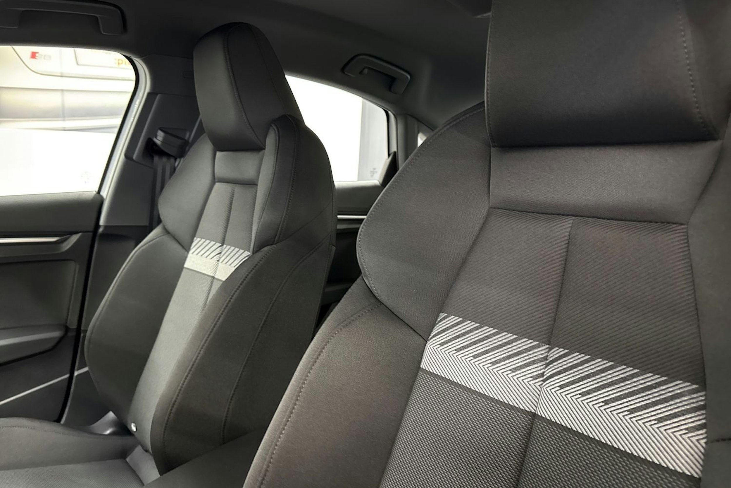 valkoinen Audi A3 2025 kuva 12.