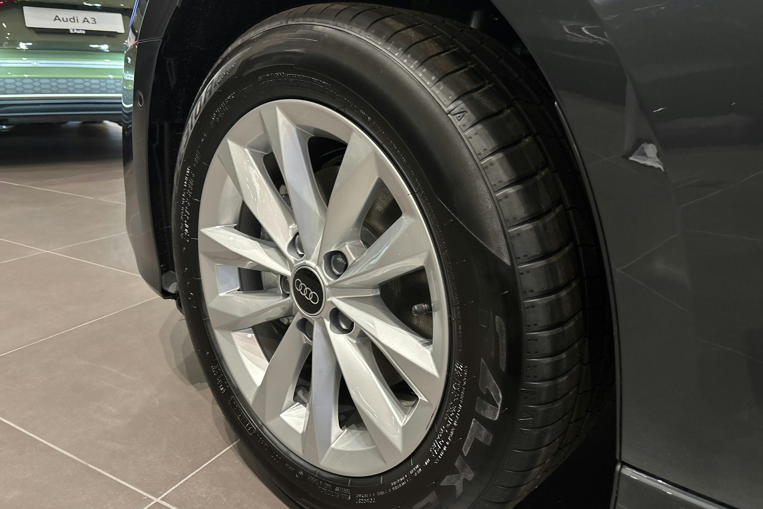 manhattan harmaa Audi A3 2025 kuva 18.