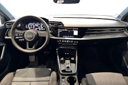 valkoinen Audi A3 2025 kuva 7.