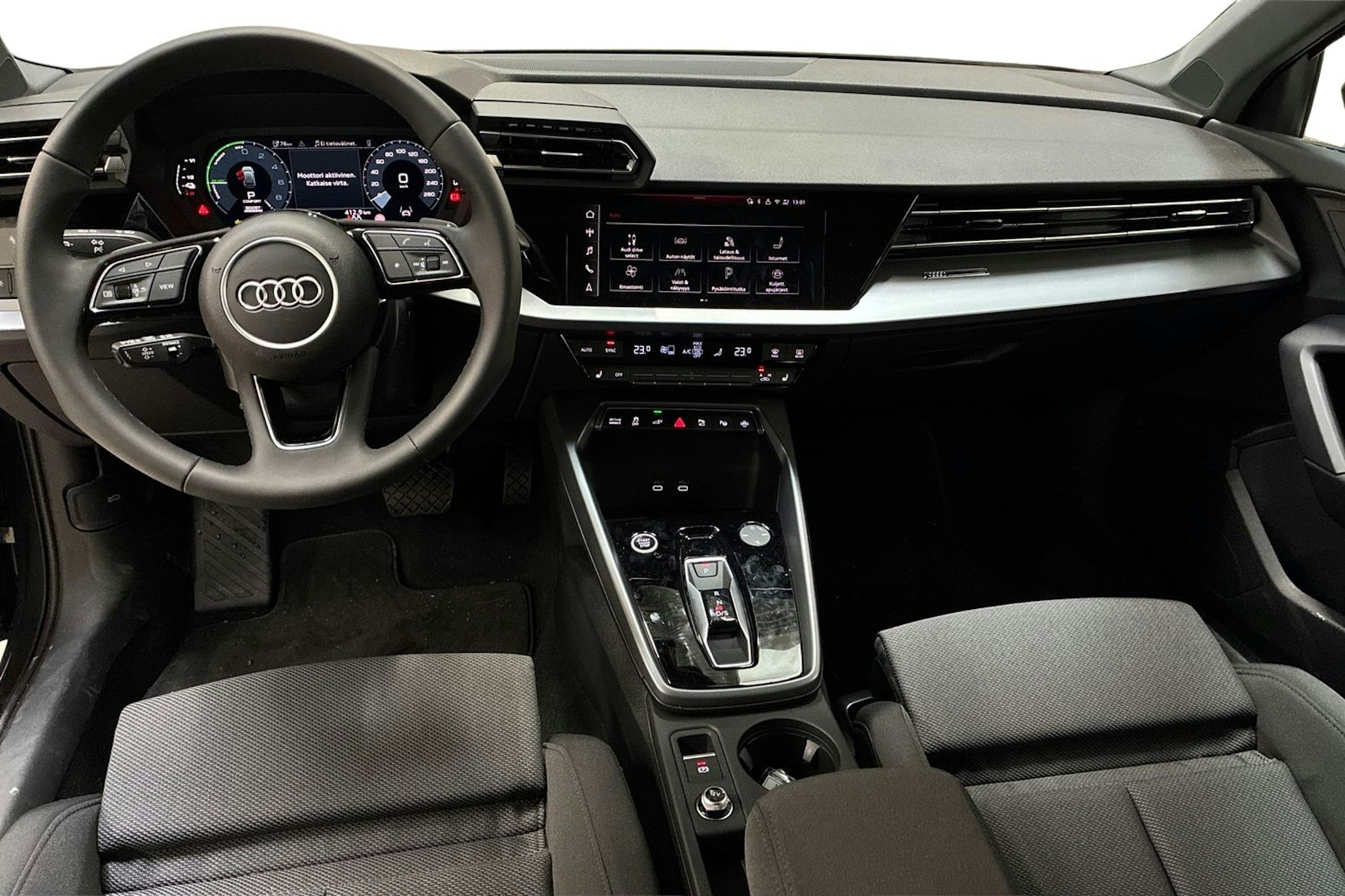 harmaa Audi A3 2025 kuva 7.