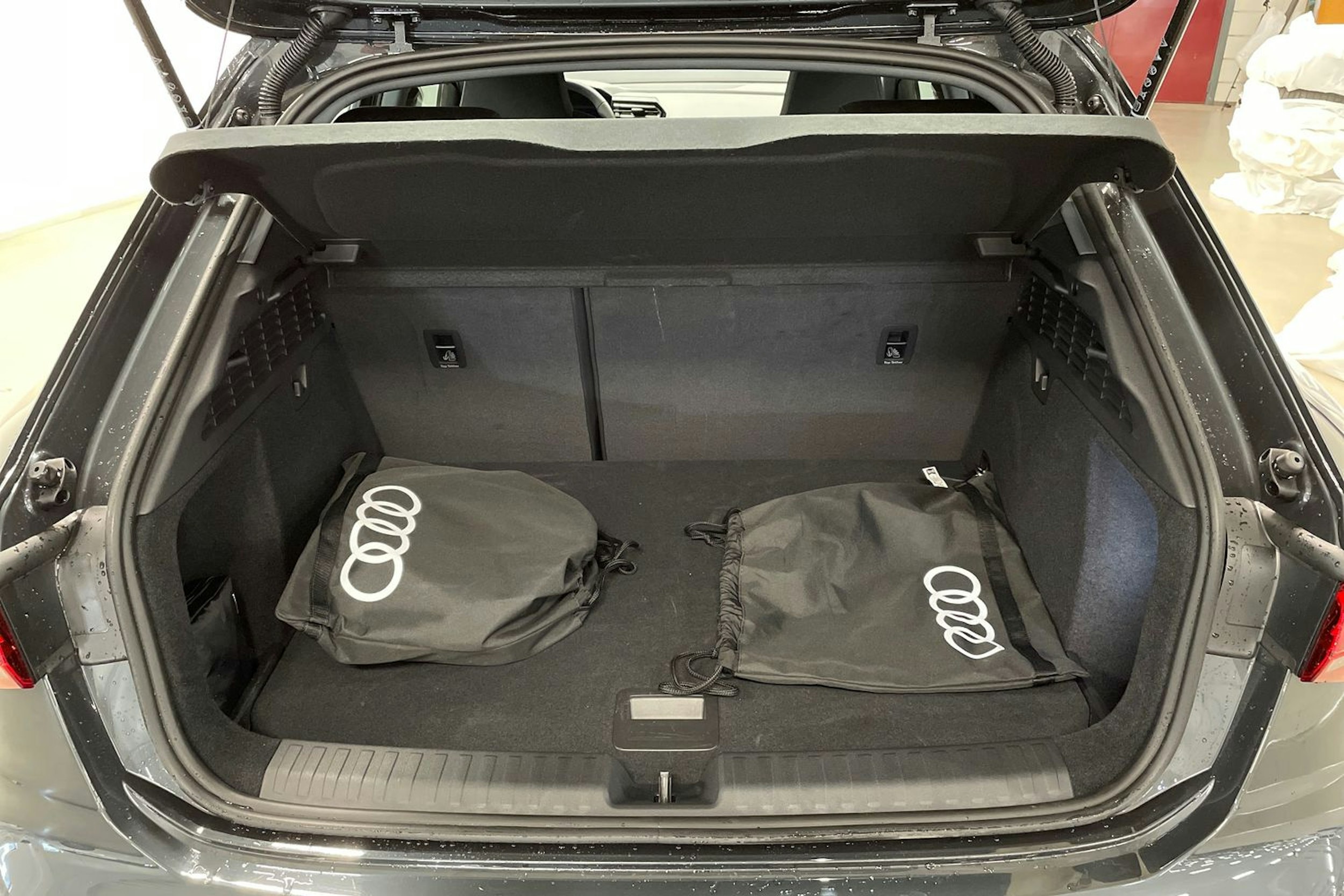 harmaa Audi A3 2025 kuva 13.