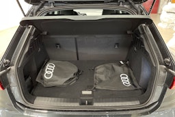 harmaa Audi A3 2025 kuva 13.