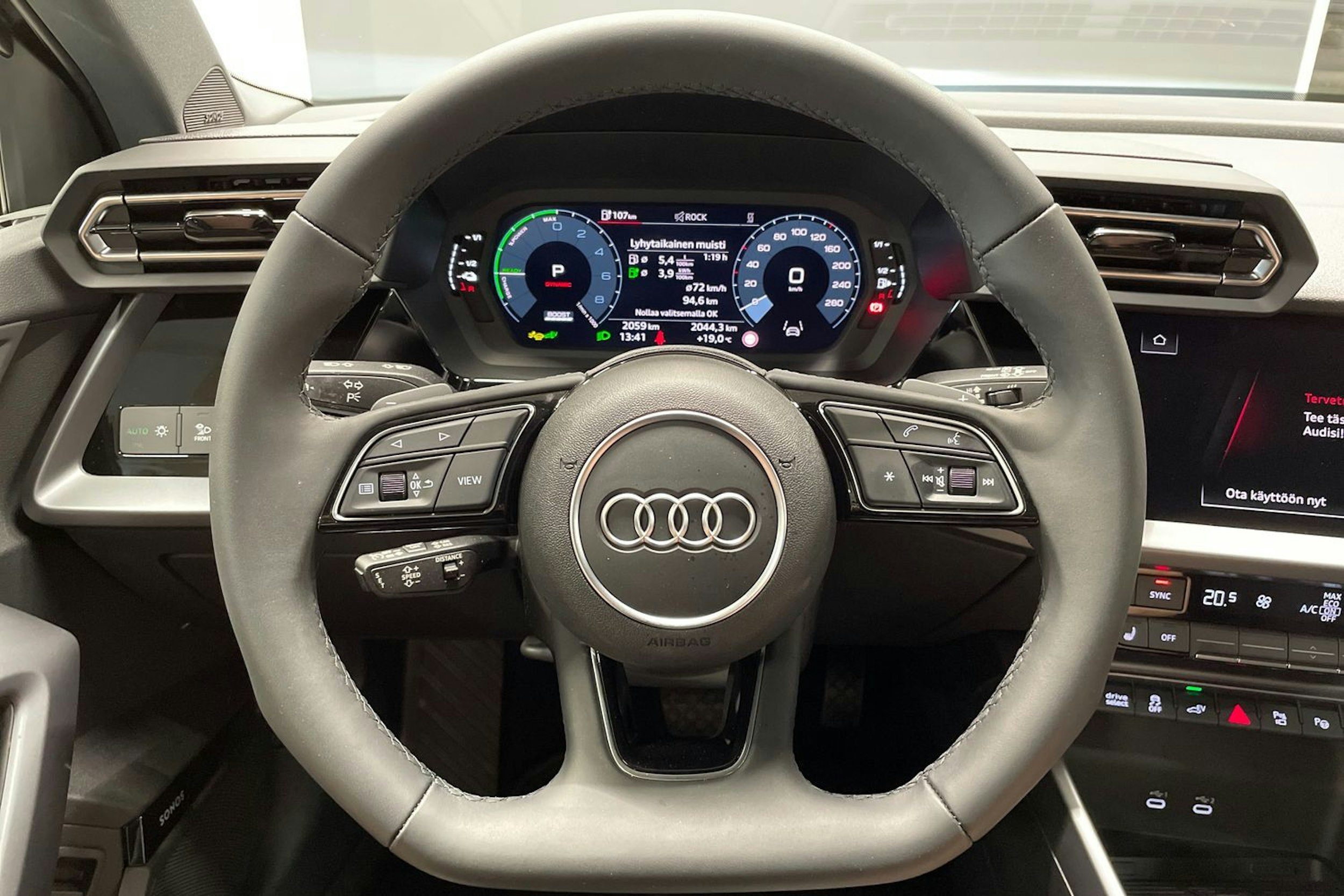 harmaa Audi A3 2025 kuva 15.
