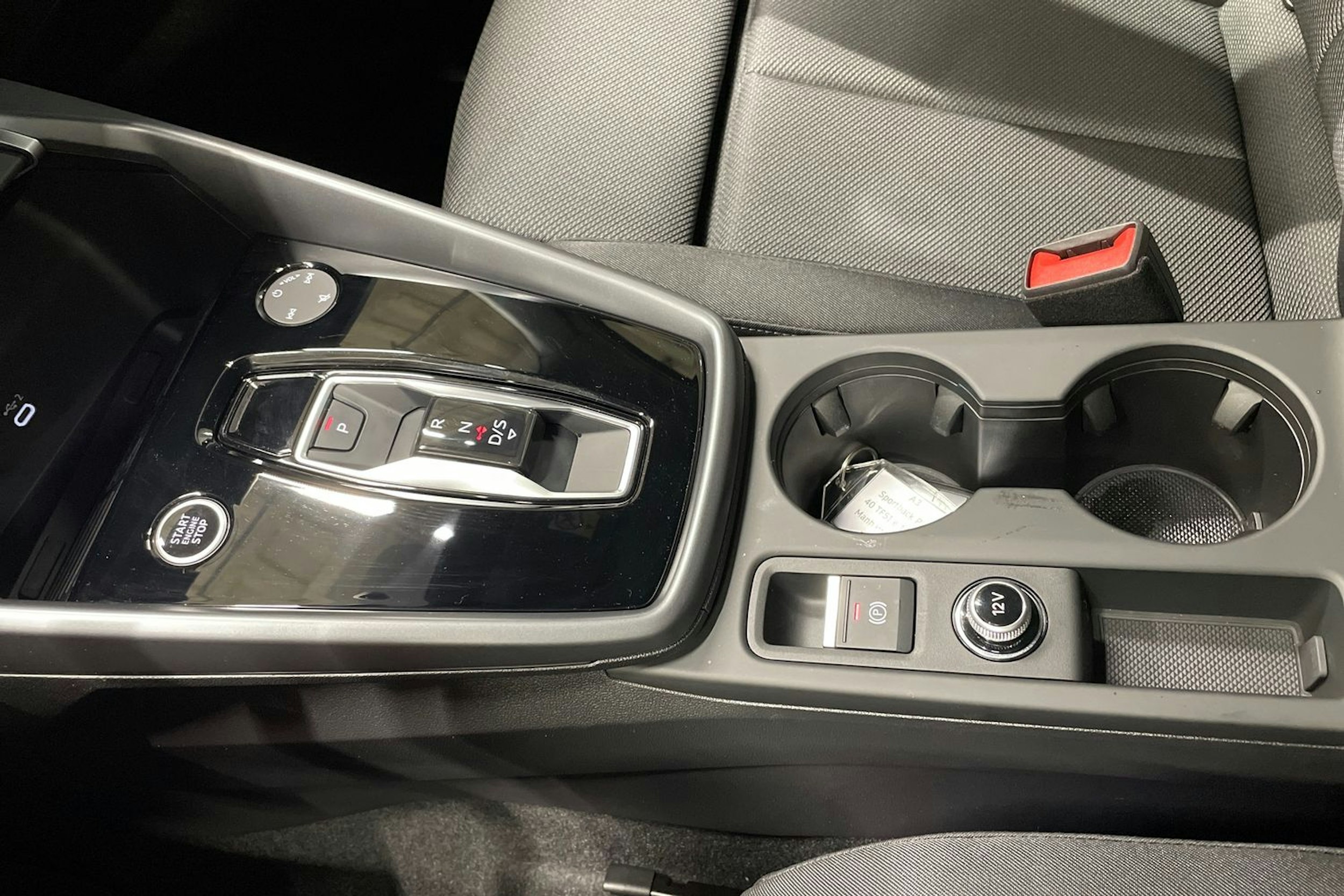 harmaa Audi A3 2025 kuva 17.