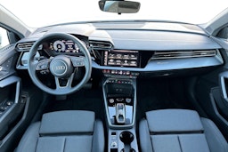 valkoinen Audi A3 2025 kuva 7.