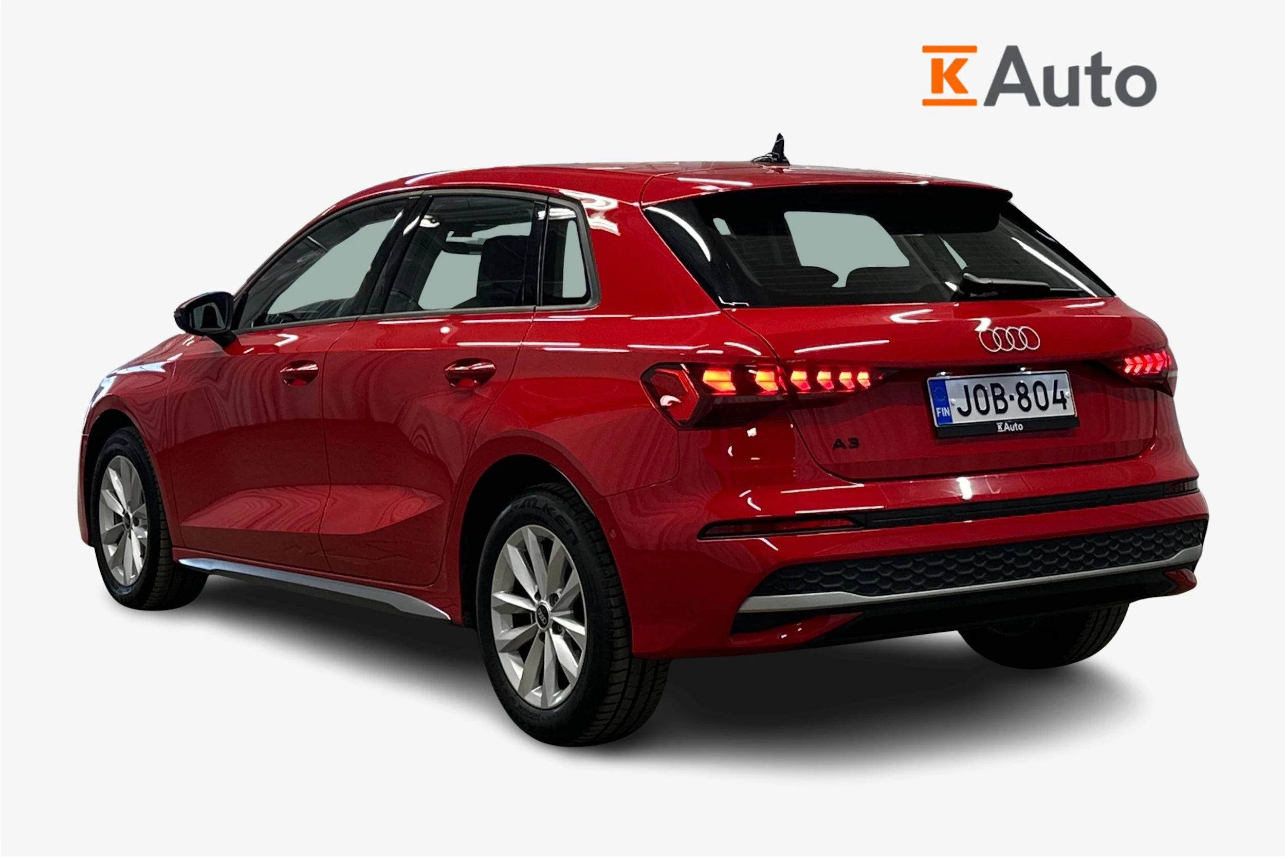 punainen Audi A3 2025 kuva 2.