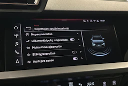 punainen Audi A3 2025 kuva 19.