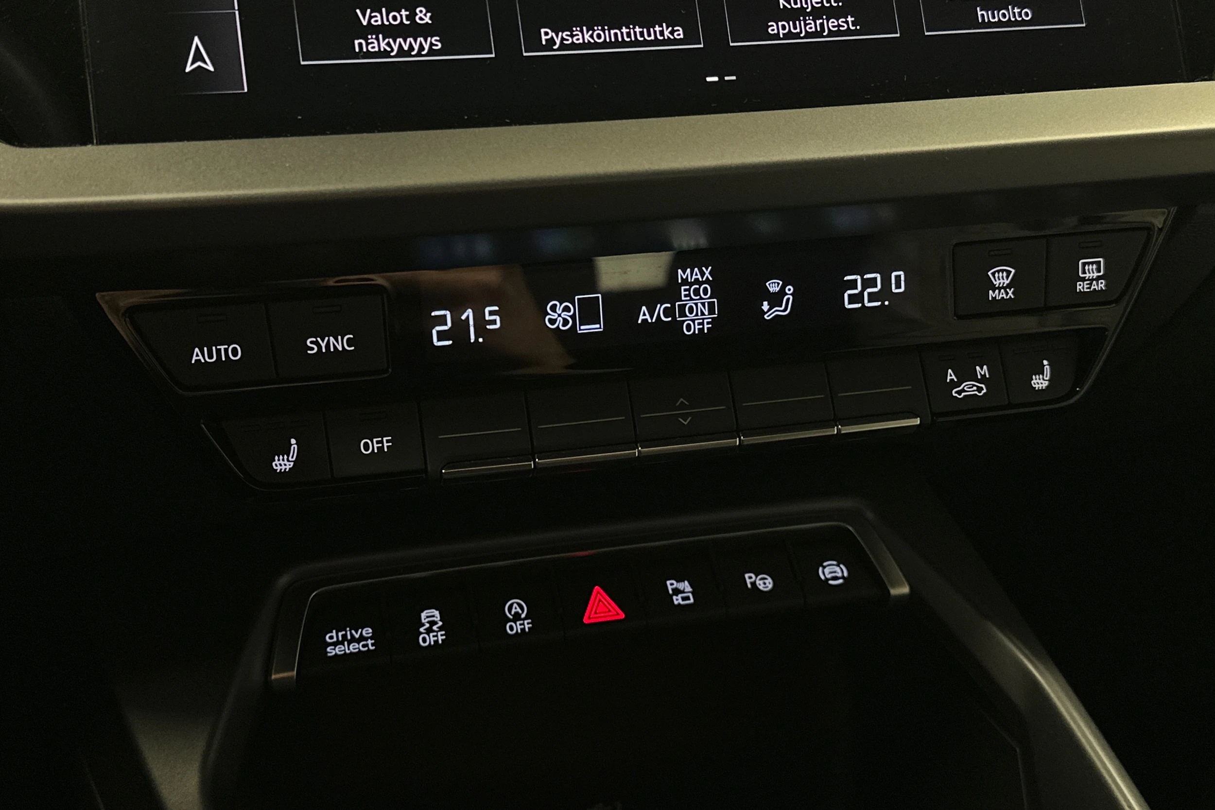 punainen Audi A3 2025 kuva 22.