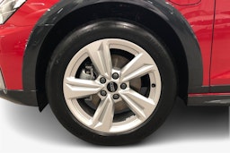 met. punainen Audi A3 2025 kuva 9.
