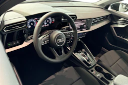 harmaa Audi A3 2025 kuva 6.