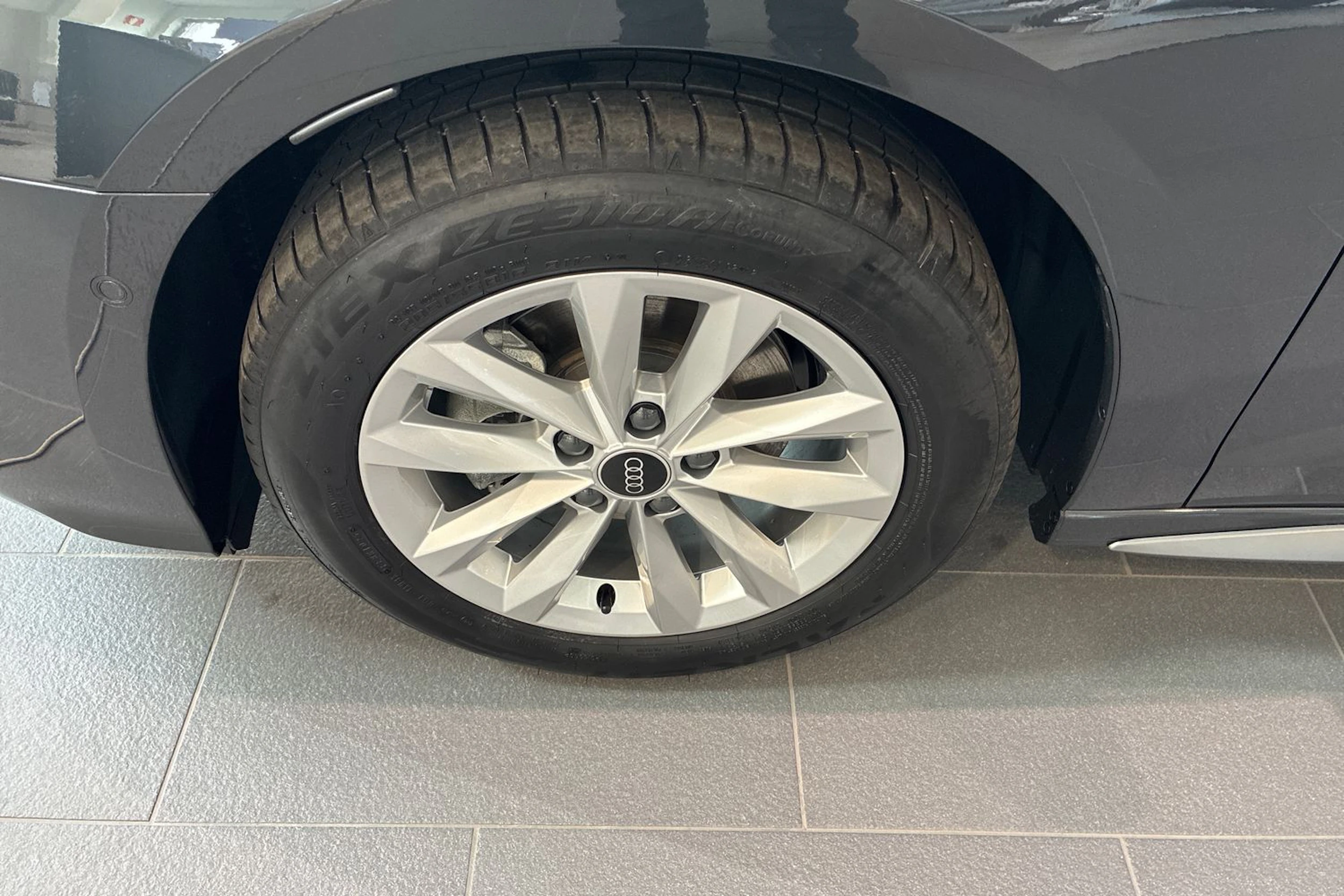 harmaa Audi A3 2025 kuva 10.