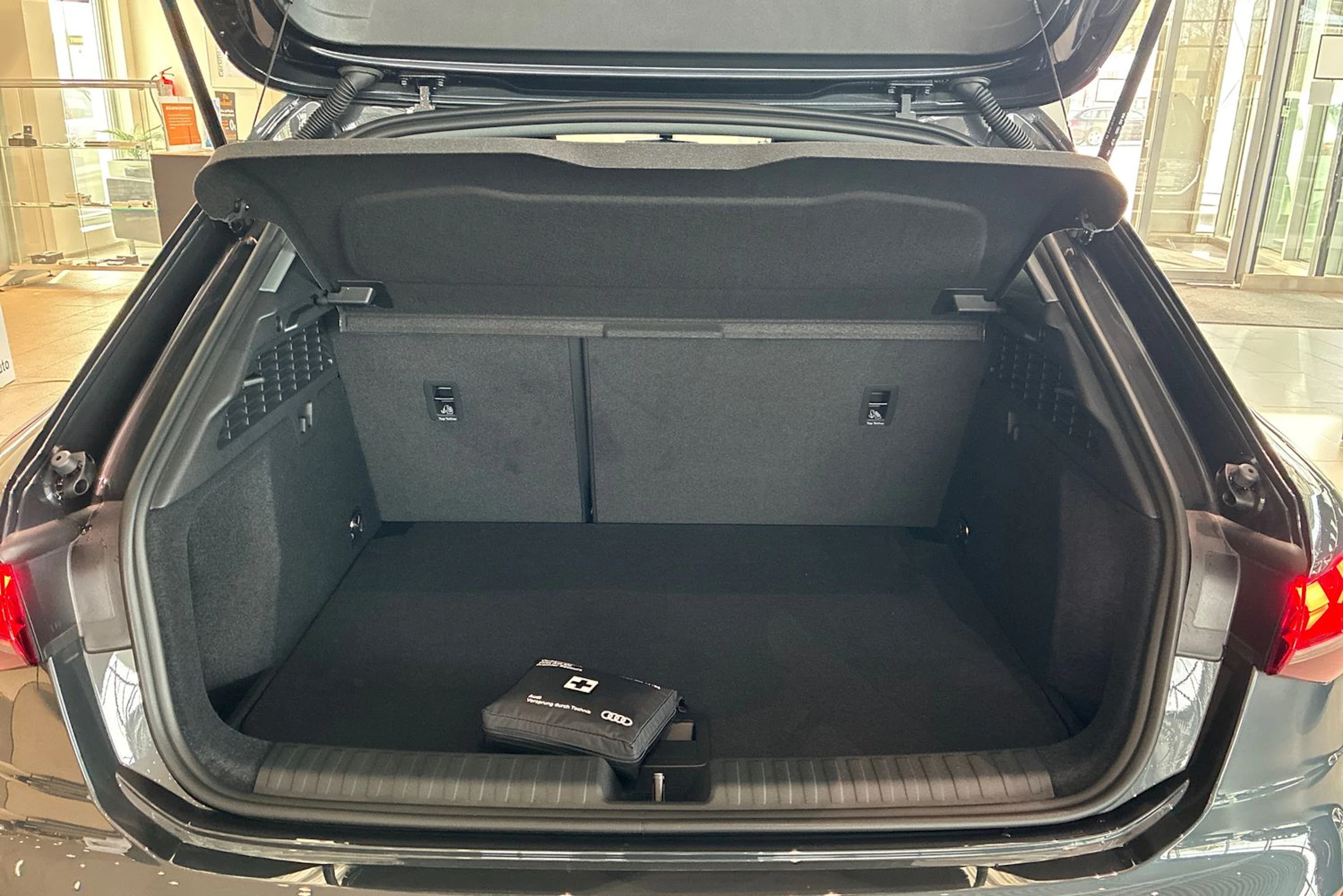 harmaa Audi A3 2025 kuva 12.