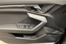 musta Audi A3 2025 kuva 18.