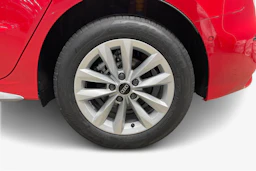 punainen Audi A3 2025 kuva 9.
