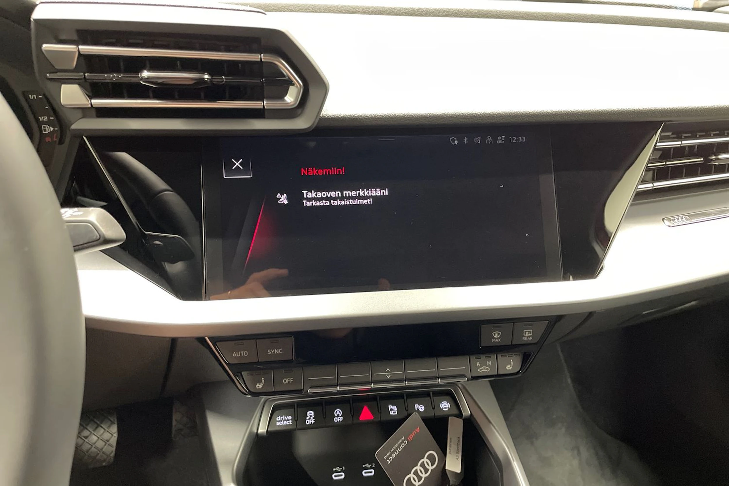 punainen Audi A3 2025 kuva 14.