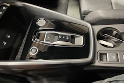 punainen Audi A3 2025 kuva 15.
