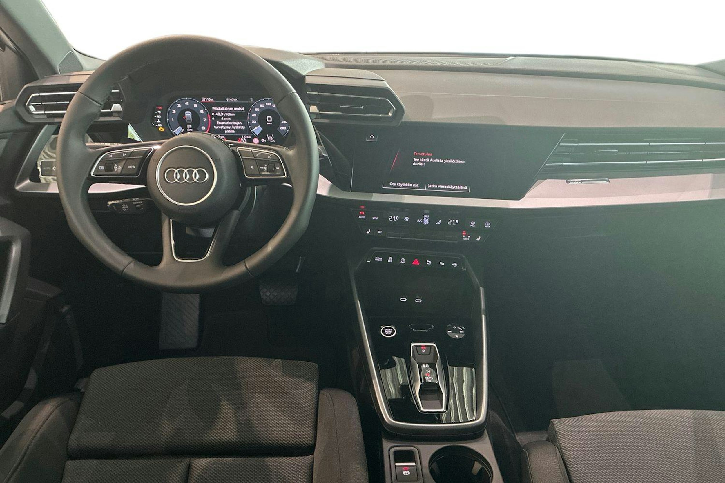 valkoinen Audi A3 2025 kuva 11.