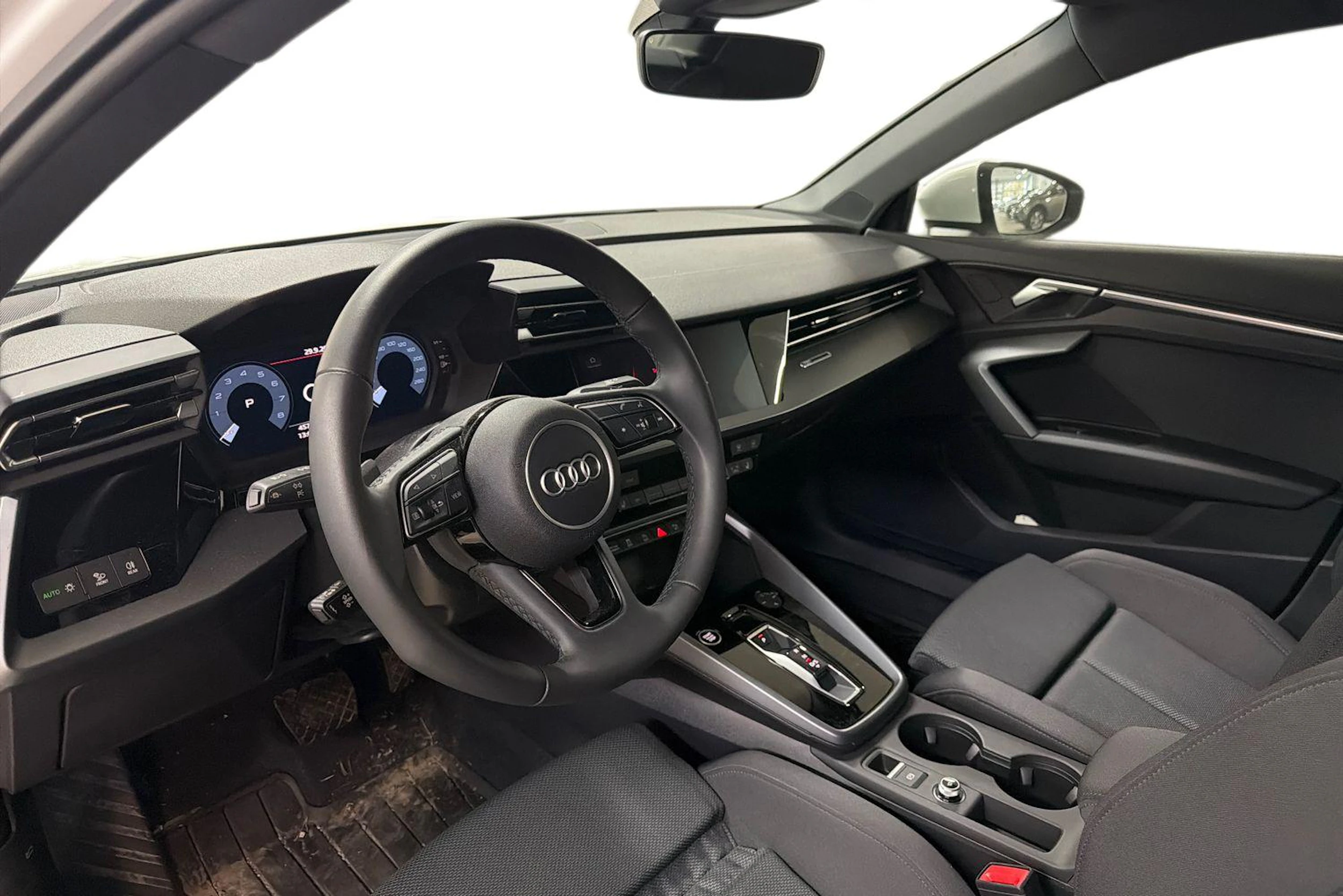 valkoinen Audi A3 2025 kuva 3.