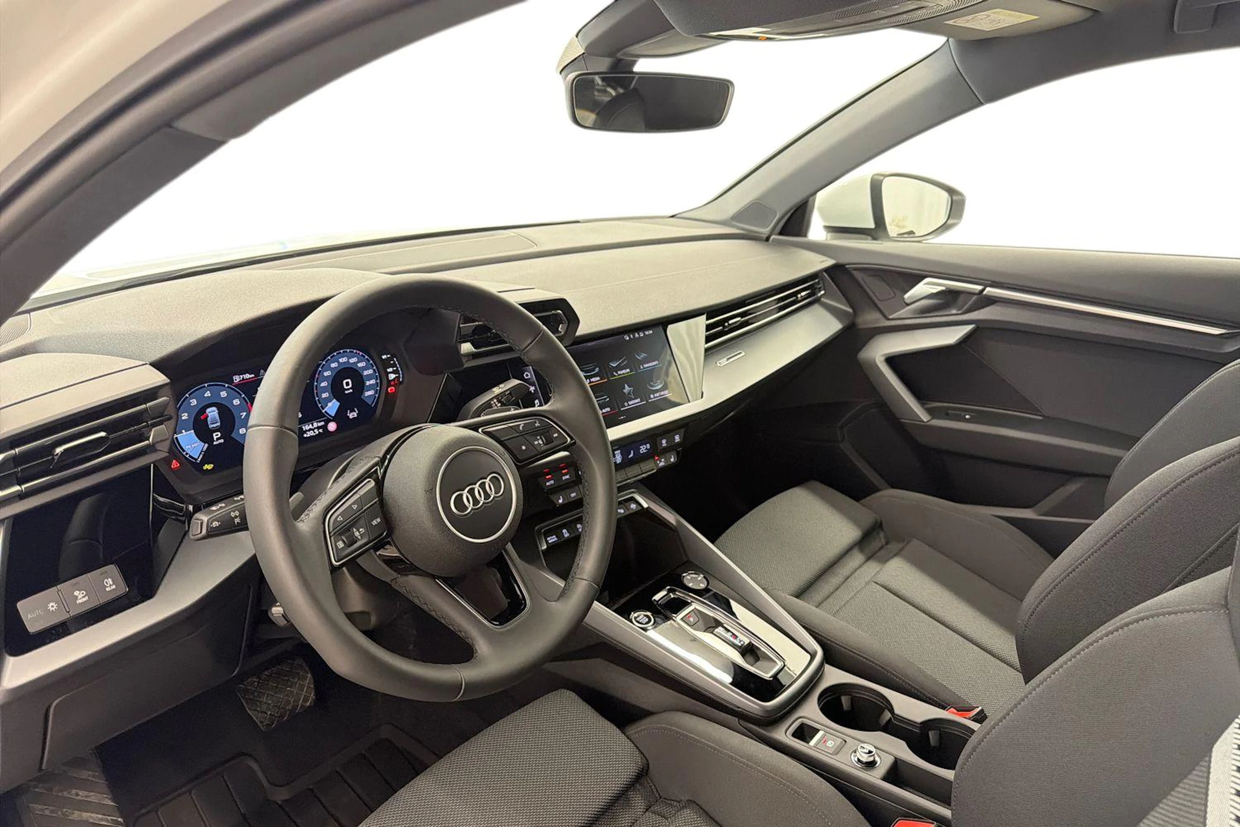 valkoinen Audi A3 2025 kuva 6.