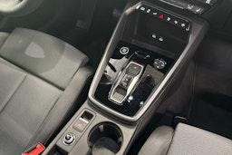 vihreä Audi A3 2025 kuva 14.