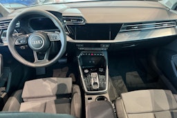 vihreä Audi A3 2025 kuva 7.