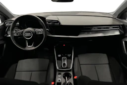 valkoinen Audi A3 2025 kuva 7.