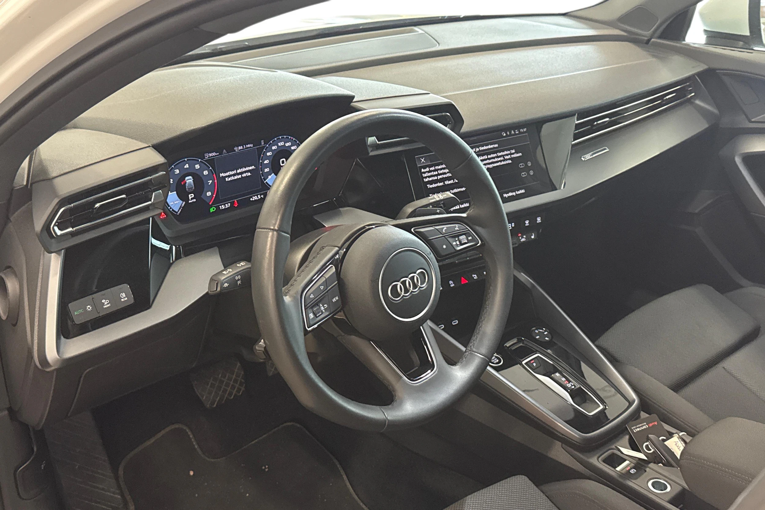valkoinen Audi A3 2025 kuva 3.