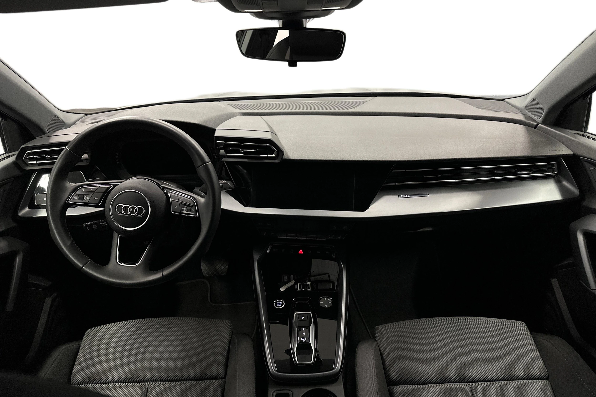 musta Audi A3 2025 kuva 7.