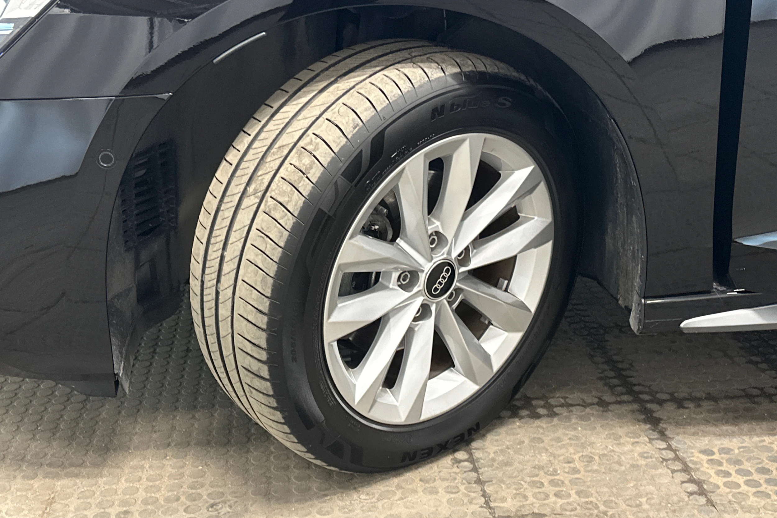musta Audi A3 2025 kuva 10.