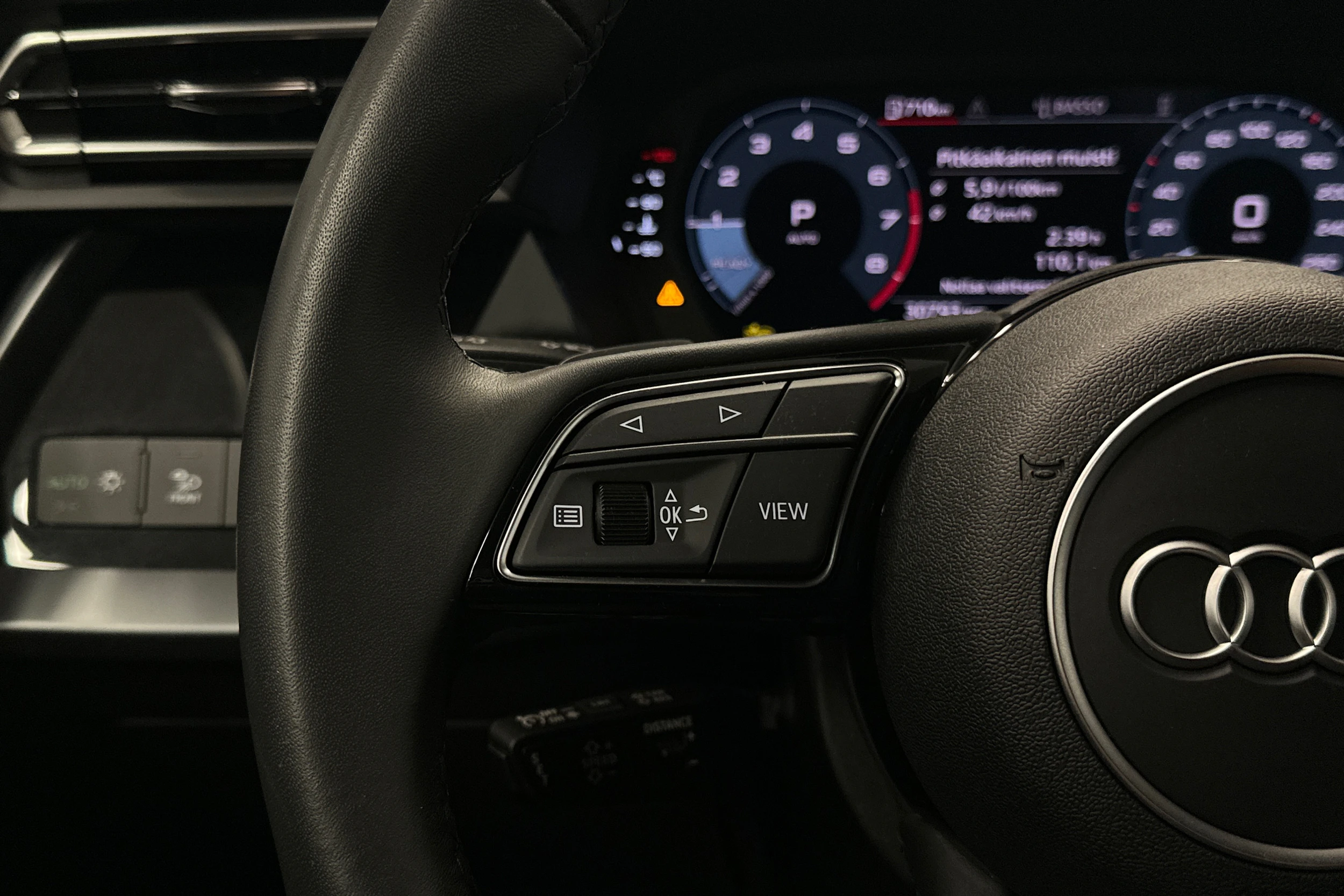 musta Audi A3 2025 kuva 11.