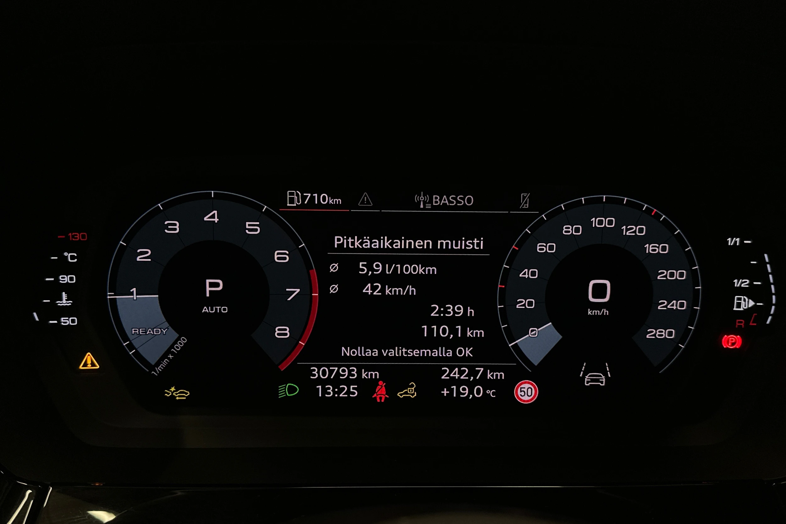 musta Audi A3 2025 kuva 13.