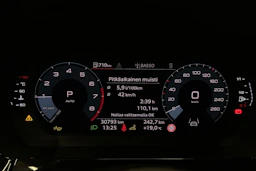 musta Audi A3 2025 kuva 13.