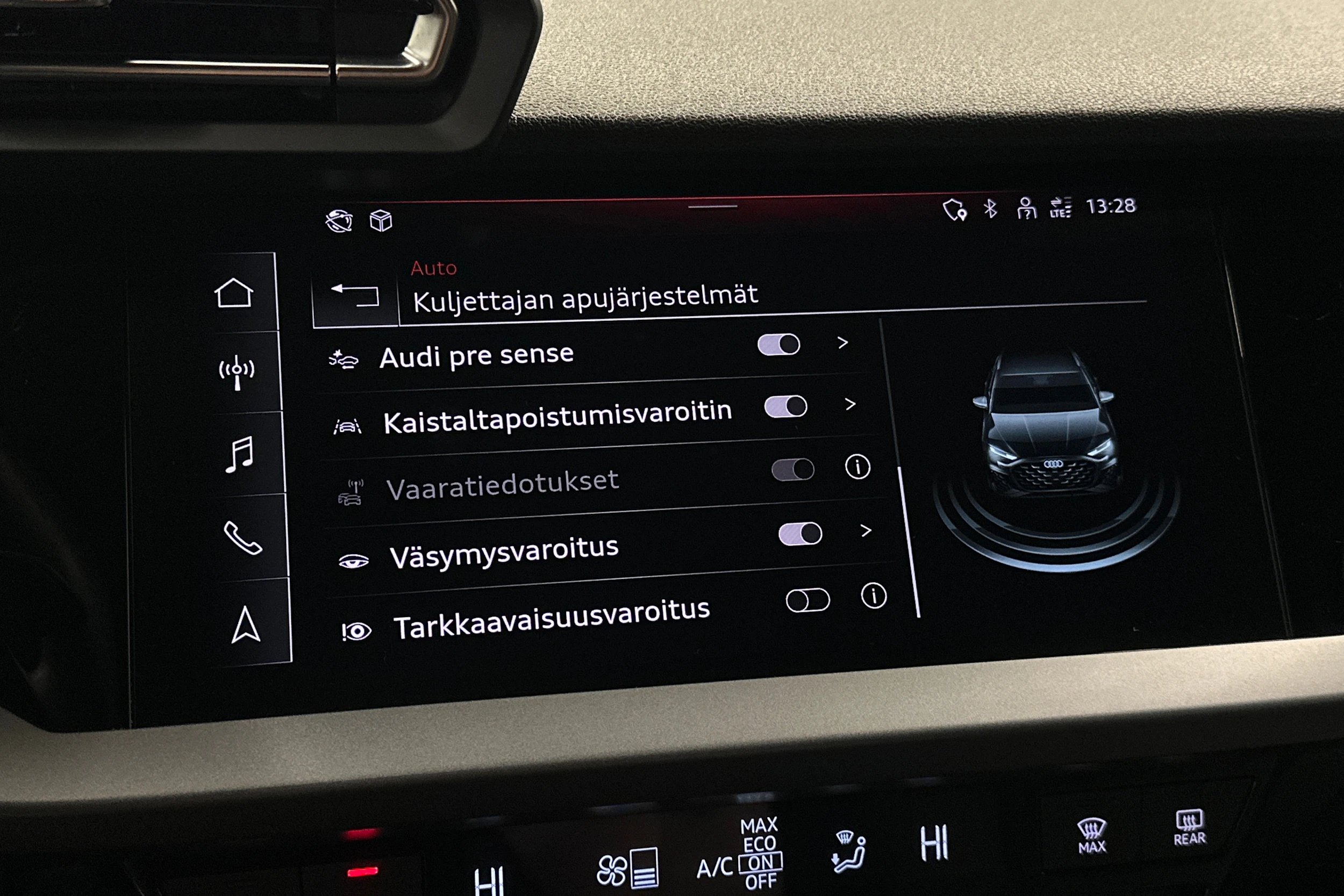 musta Audi A3 2025 kuva 26.