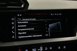 musta Audi A3 2025 kuva 28.