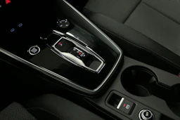 musta Audi A3 2025 kuva 30.