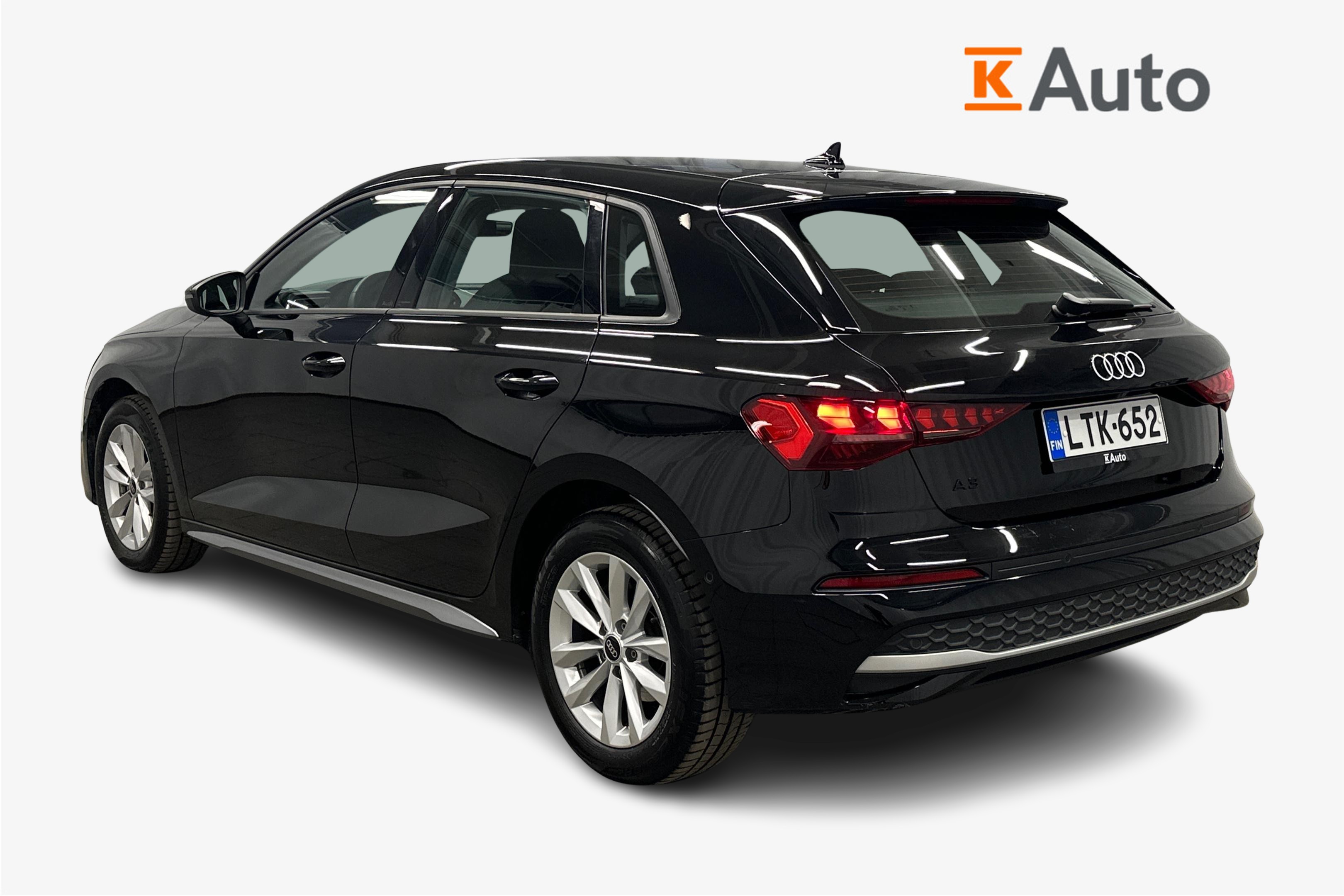 Audi A3 Sportback 30 TFSI 2025, kuva 2/36