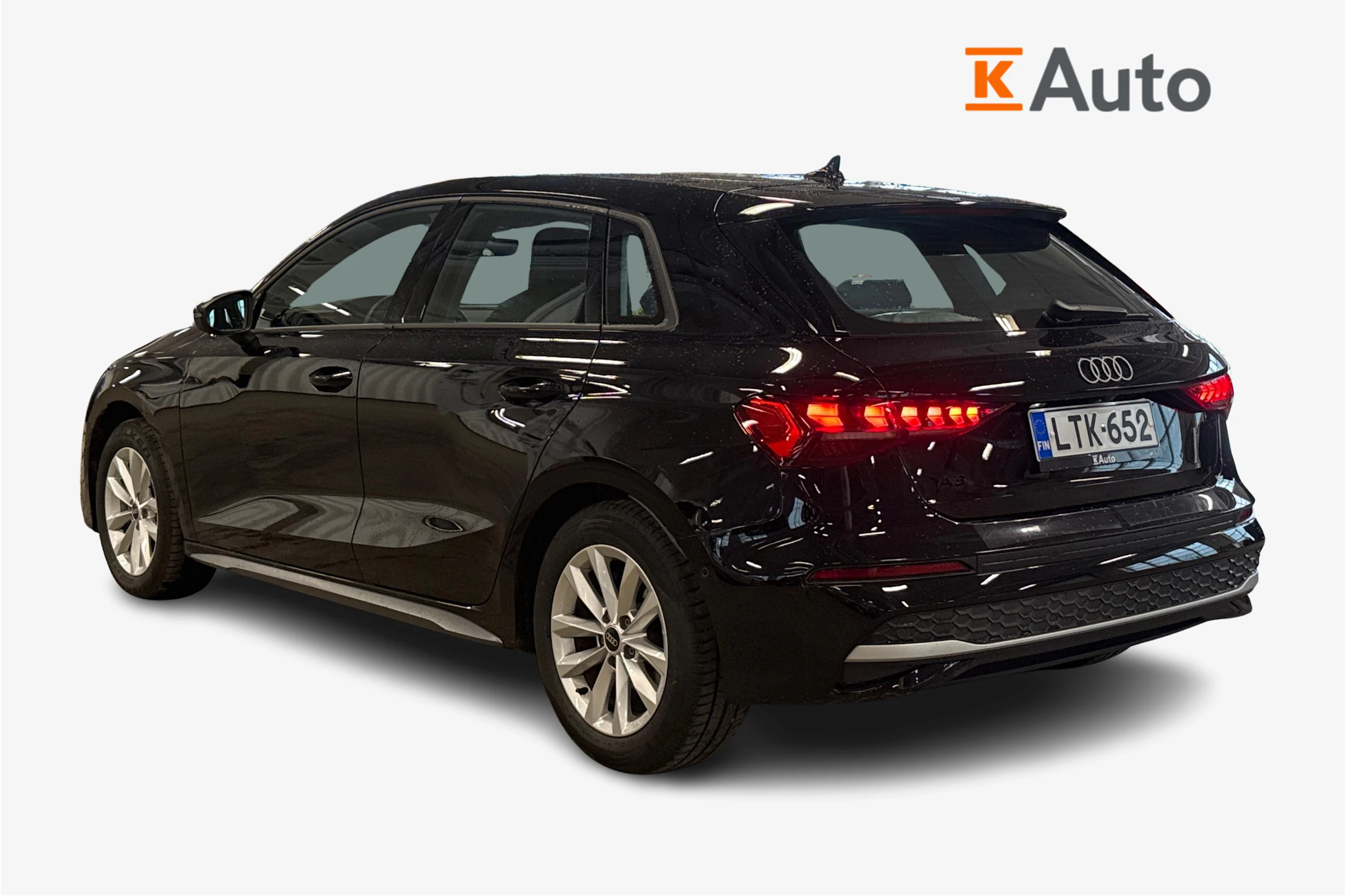 musta Audi A3 2025 kuva 2.