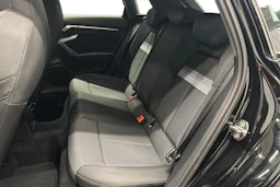 musta Audi A3 2025 kuva 8.
