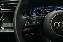musta Audi A3 2025 kuva 11.