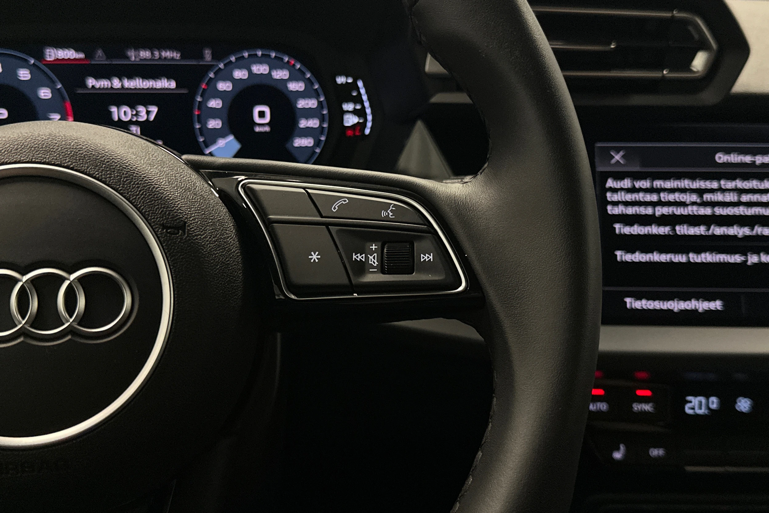 musta Audi A3 2025 kuva 12.