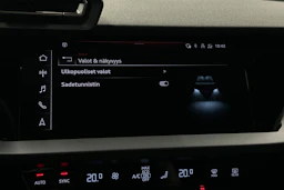 musta Audi A3 2025 kuva 25.