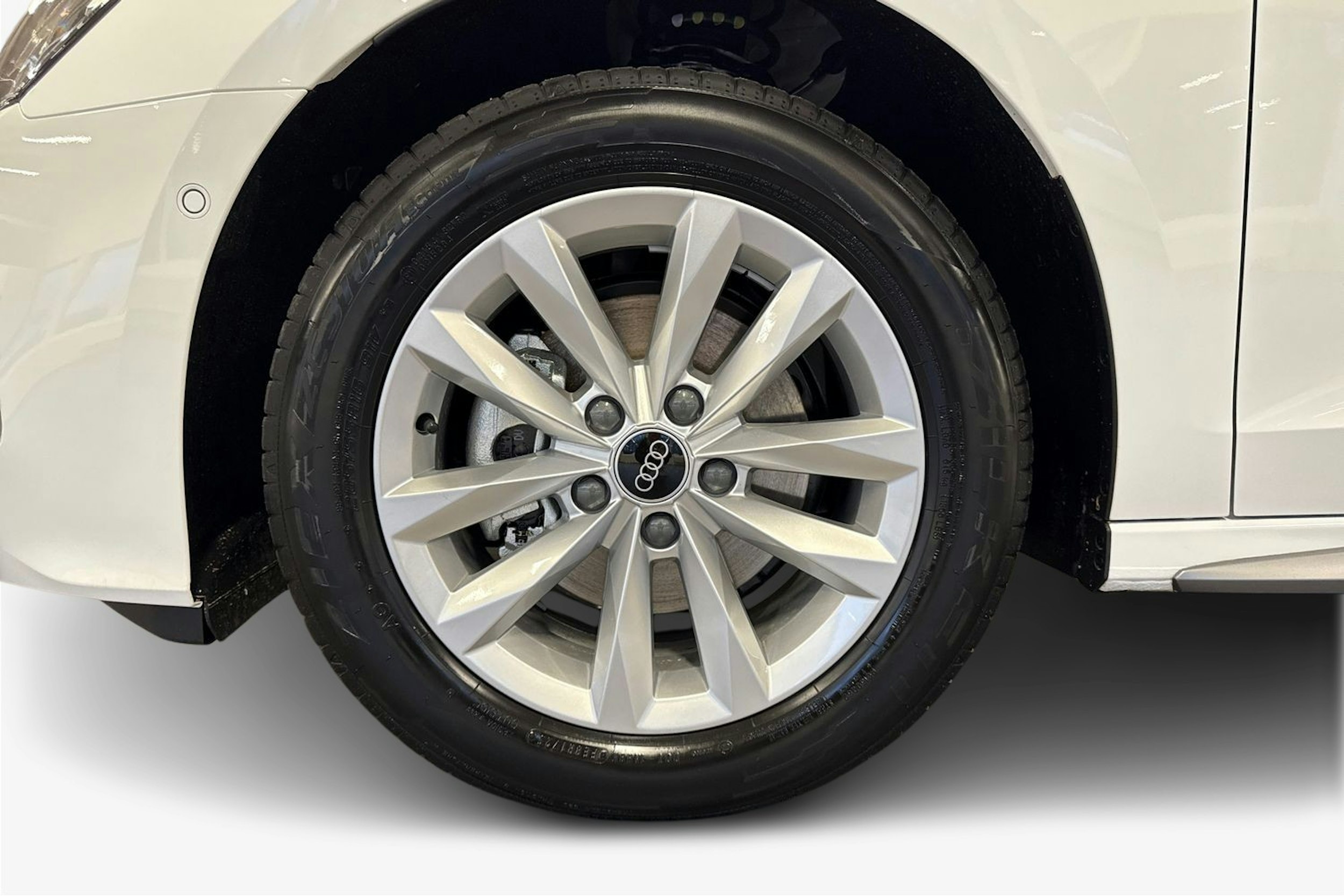 valkoinen Audi A3 2025 kuva 9.