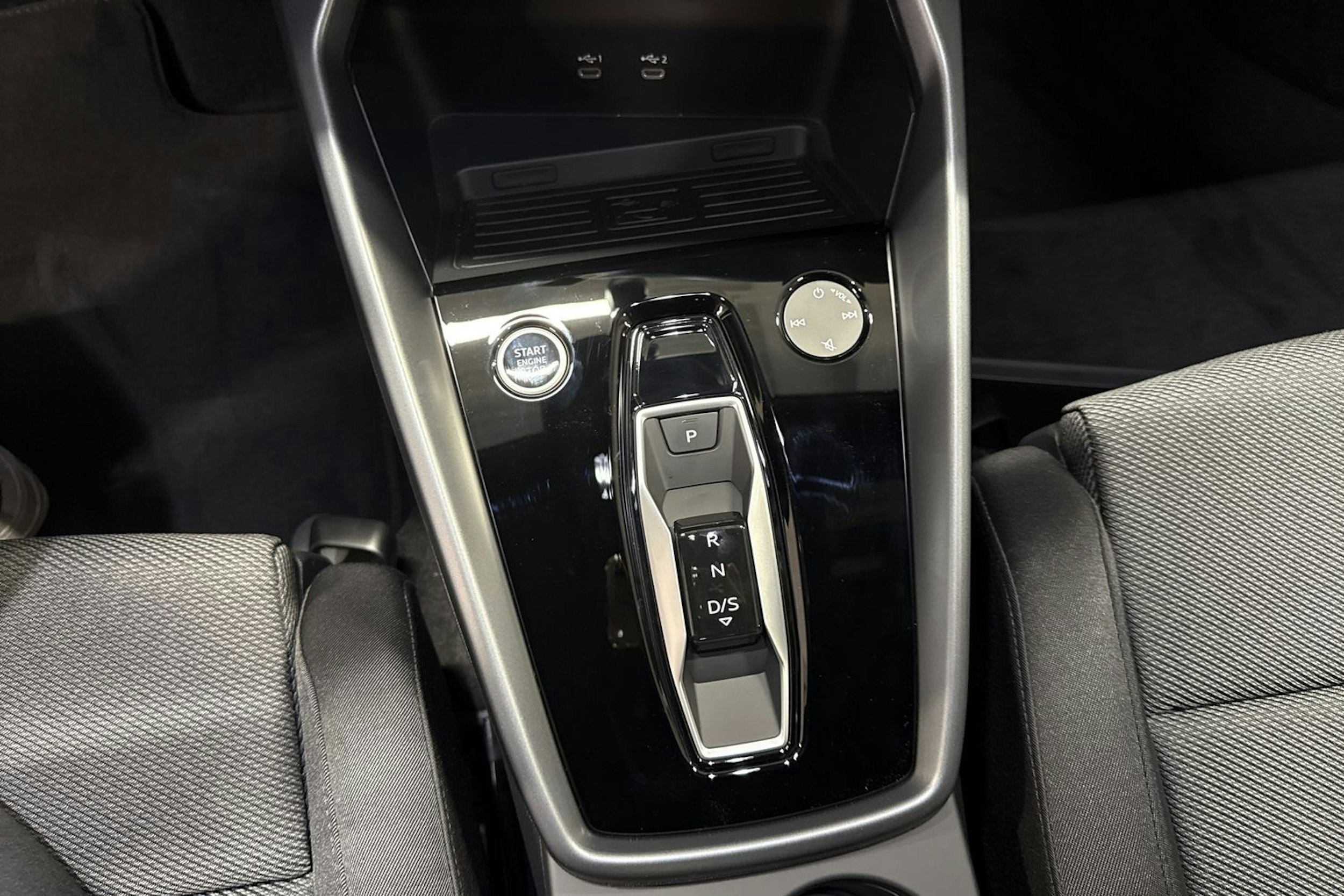 valkoinen Audi A3 2025 kuva 13.