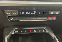 Harmaa Audi A3 2025 kuva 27.